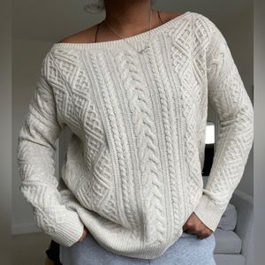 Off shoulder baggy sweater